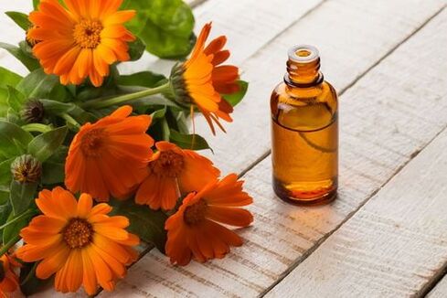 La tintura di calendula è un rimedio semplice per il trattamento dell'osteocondrosi
